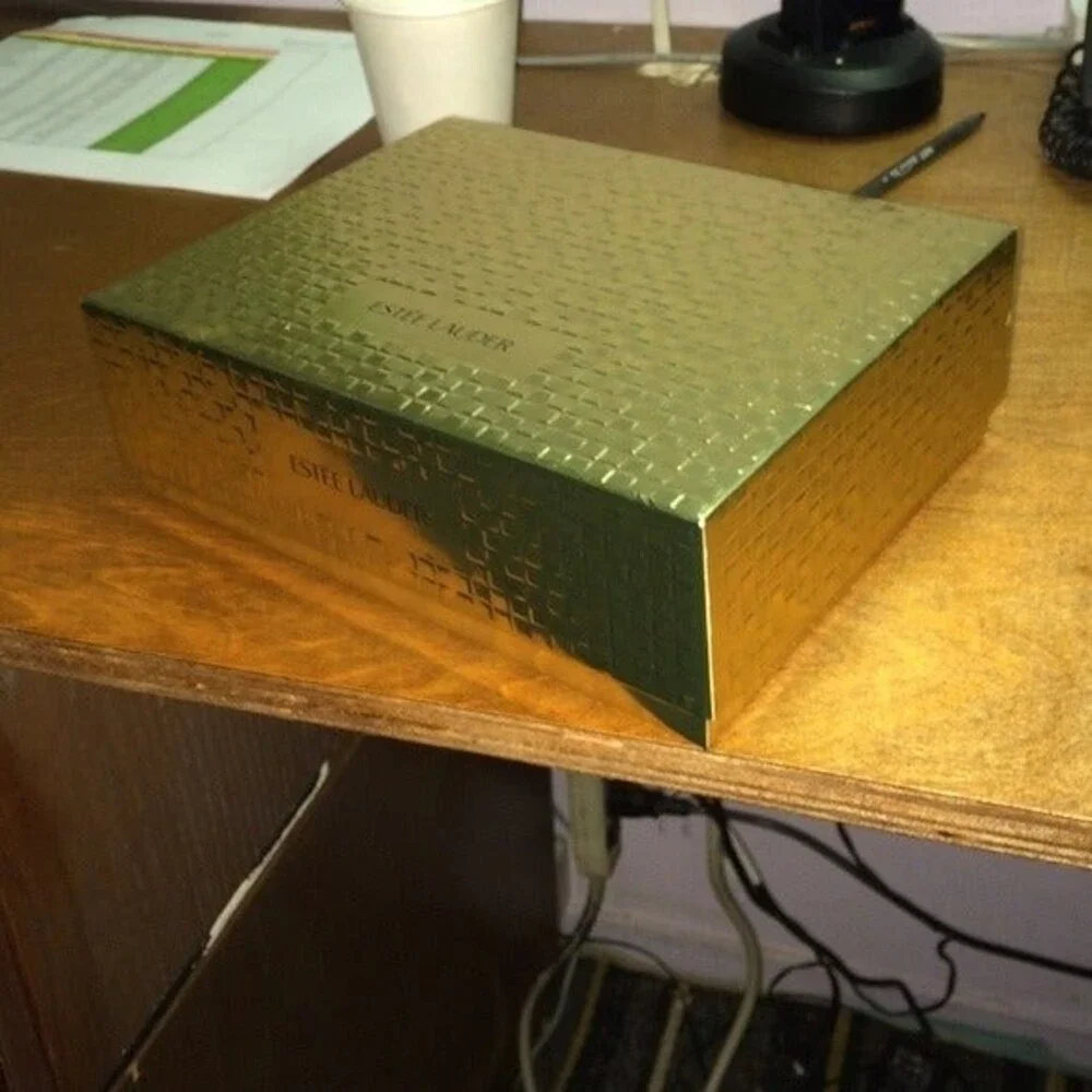 Estee Estée Lauder Box